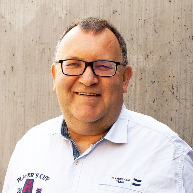  Lutz Strobel